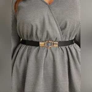 BloomChic Twist Design Metal Buckle Elastic Belt